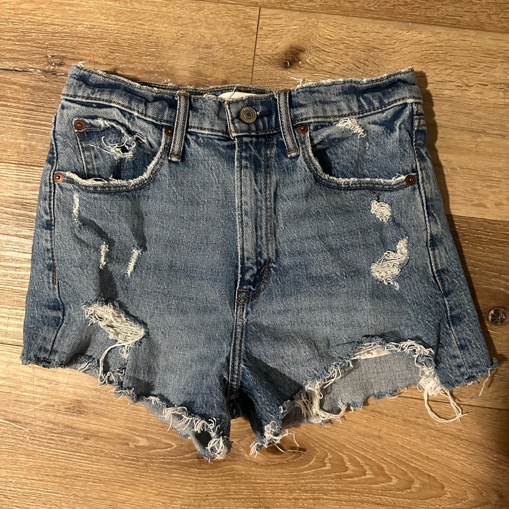Abercrombie High Rise Mom Short